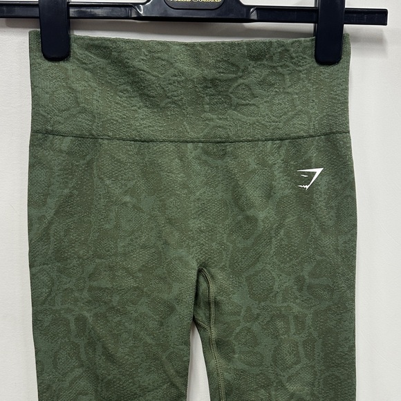 Gymshark Olive Patterned Leggings 2 - Picture 2 of 6